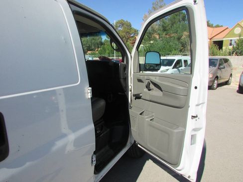 Used 2013 Chevrolet Express 2500 image 11