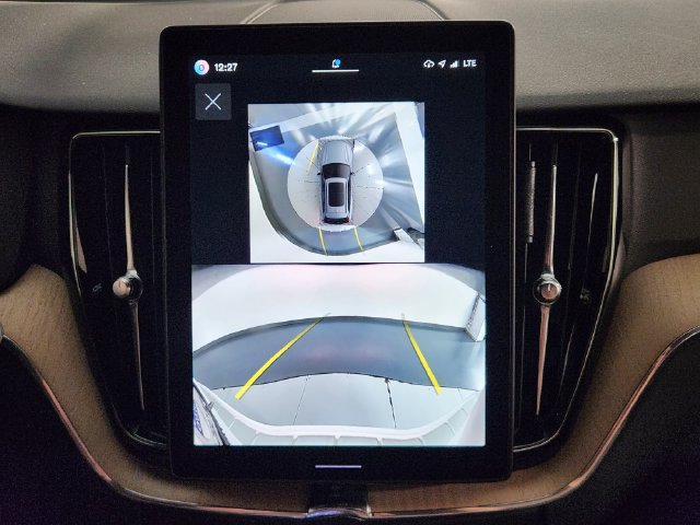 Certified 2026 Volvo XC60 B5 Plus AWD/4WD image 18