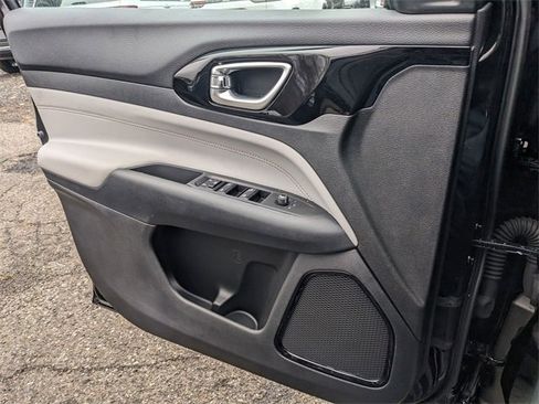 New 2025 Jeep Compass Limited image 19