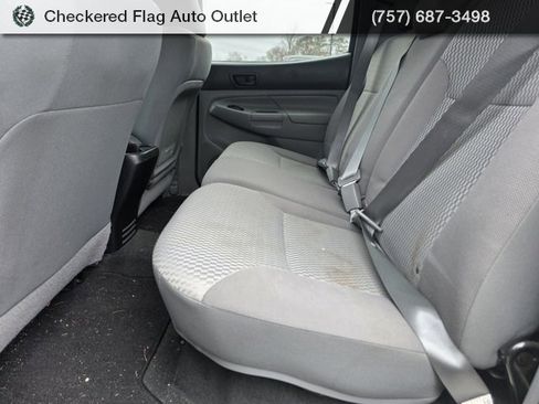 Used 2015 Toyota Tacoma PreRunner w/ SR5 Package image 19