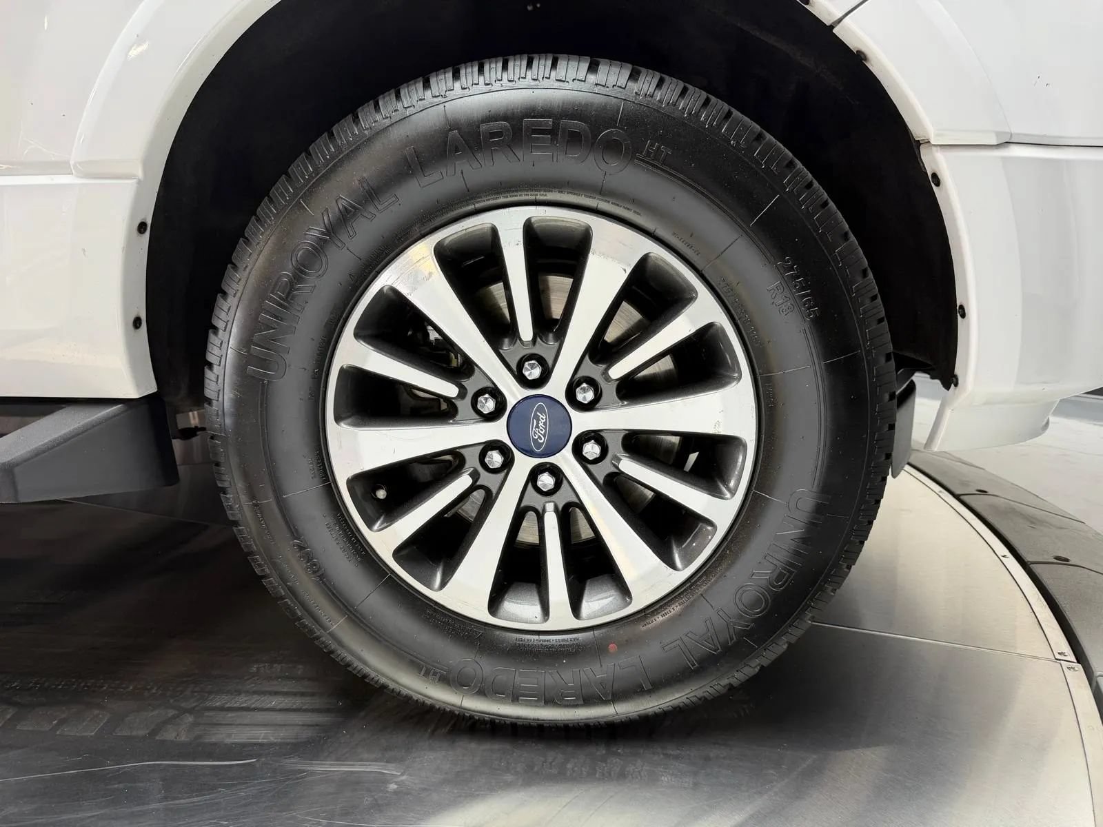 Used 2017 Ford Expedition 4WD image 7