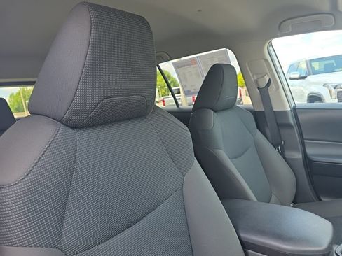 Certified 2025 Toyota RAV4 LE AWD/4WD image 10