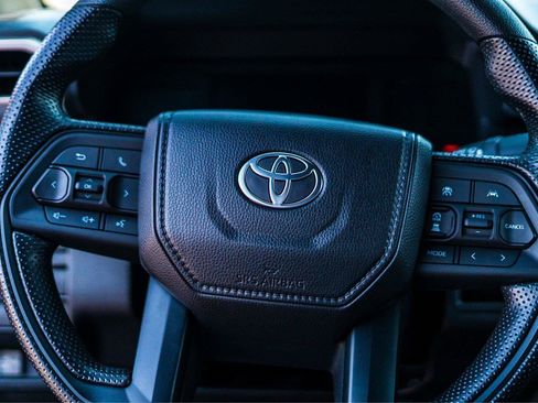 Used 2025 Toyota Tacoma SR5 AWD/4WD image 13