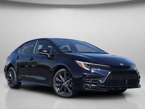 New 2026 Toyota Corolla SE AWD/4WD image 2