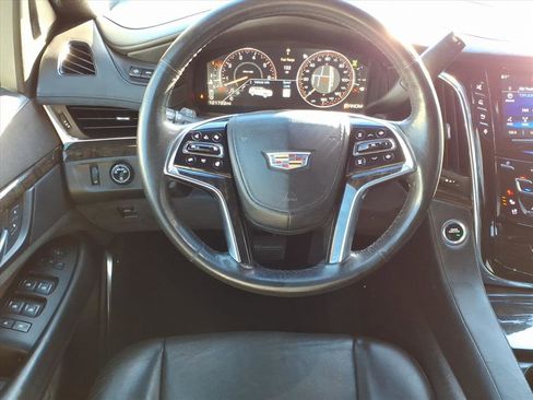 Used 2015 Cadillac Escalade Platinum image 5