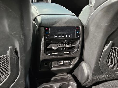 Used 2021 Jeep Grand Cherokee L Overland w/ Luxury Tech Group IV image 38