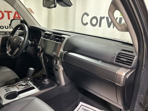 Used 2024 Toyota 4Runner SR5 Premium w/ Moonroof Package AWD/4WD image 11