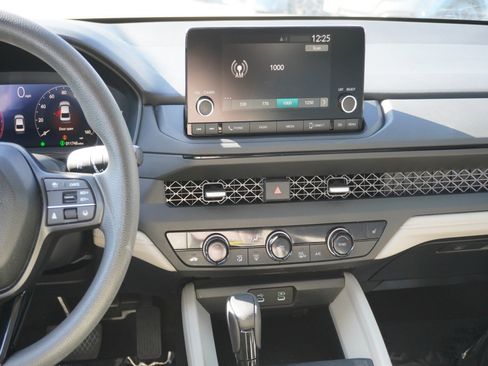 Used 2025 Honda Accord SE image 14