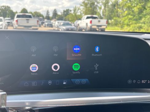 Used 2024 Cadillac Lyriq Luxury image 62