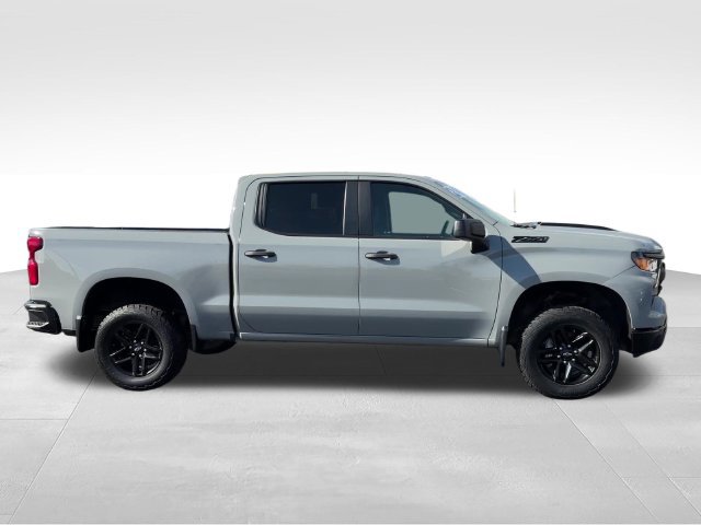 Certified 2024 Chevrolet Silverado 1500 Custom Trail Boss w/ LPO, Dark Essentials Package AWD/4WD image 7