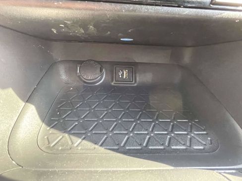 Used 2023 Toyota RAV4 XSE AWD/4WD image 39