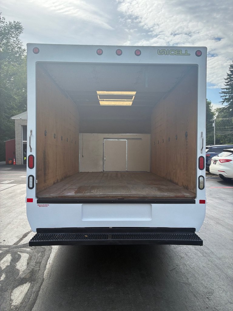 Used 2016 GMC Savana 3500 RWD image 18