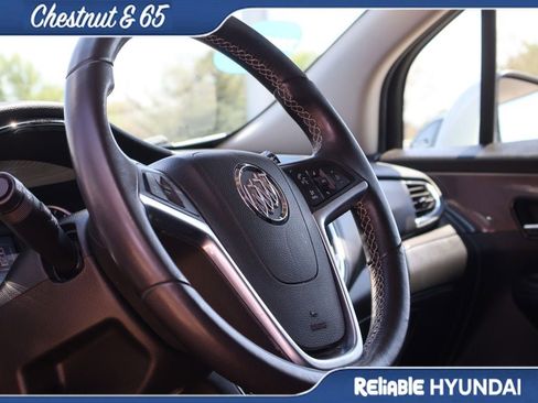 Used 2022 Buick Encore Preferred w/ Safety Package image 25