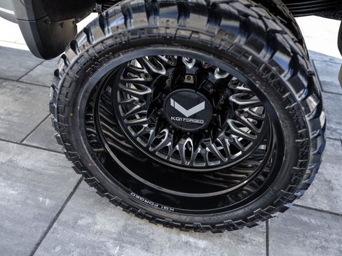 Used 2026 GMC Sierra 3500 Denali Ultimate image 18