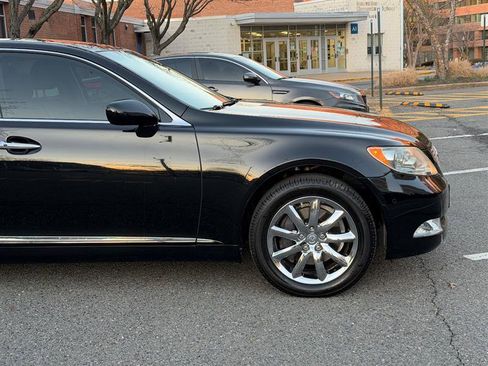 Used 2008 Lexus LS 460 image 3