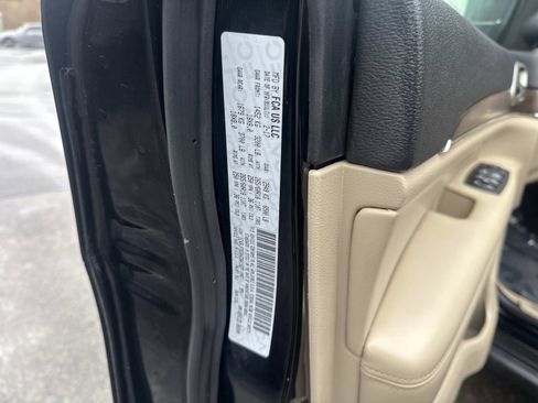 Used 2017 Jeep Grand Cherokee Limited image 21