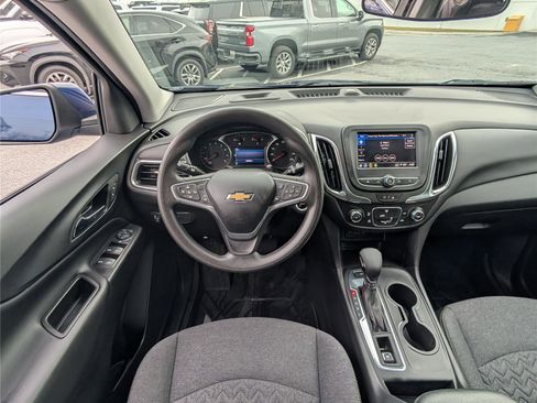 Used 2022 Chevrolet Equinox LT w/ LPO, Floor Liner Package image 16