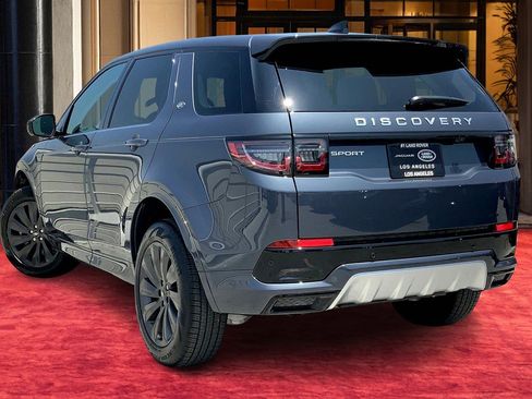 New 2025 Land Rover Discovery Sport S image 3