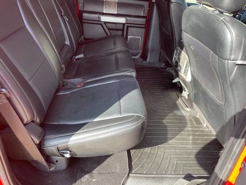 Used 2019 Ford F350 Lariat w/ Chrome Package image 27