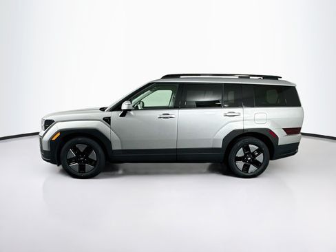 Used 2025 Hyundai Santa Fe SEL FWD image 4