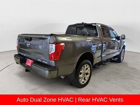 Used 2023 Nissan Titan SV w/ SV Convenience Package image 6