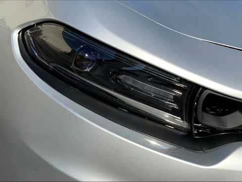 Used 2020 Dodge Charger SXT w/ Leather Interior Group image 5