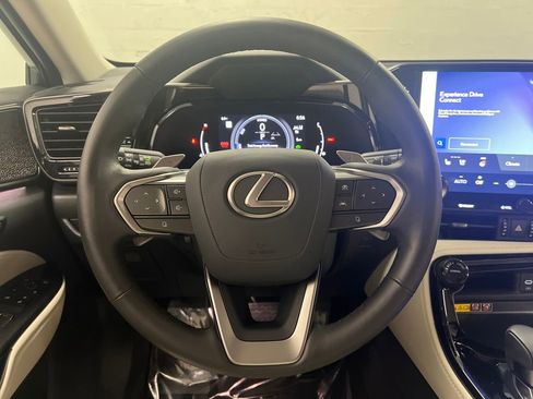 Used 2025 Lexus NX 300h AWD w/ Accessory Package (K3) image 17