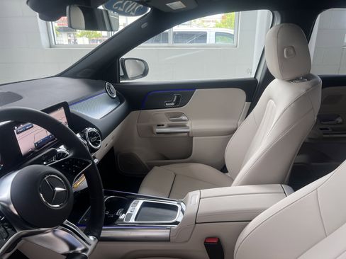 Certified 2025 Mercedes-Benz GLA 250 image 19