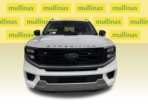 New 2026 Ford Expedition Max Platinum image 15