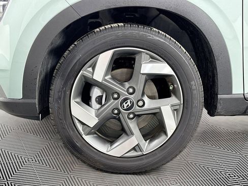 Certified 2025 Hyundai Venue Limited image 32