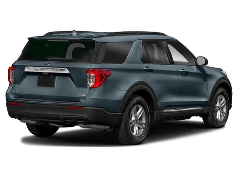 Used 2020 Ford Explorer XLT w/ Equipment Group 202A AWD/4WD image 2