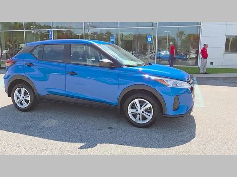 Used 2025 Nissan Kicks Play S FWD image 36