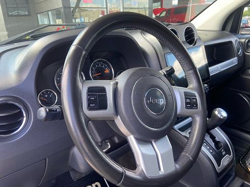 Used 2015 Jeep Compass High Altitude FWD image 11