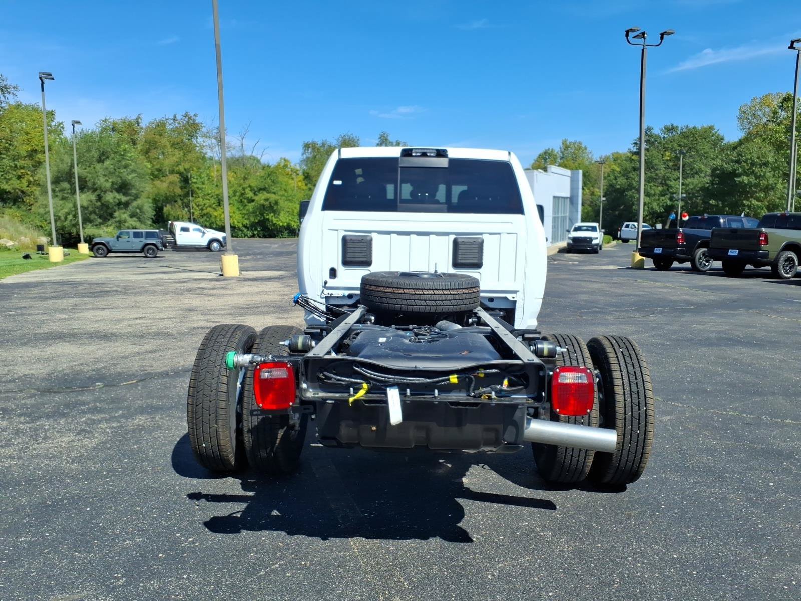 New 2027 RAM 3500 Big Horn AWD/4WD image 6