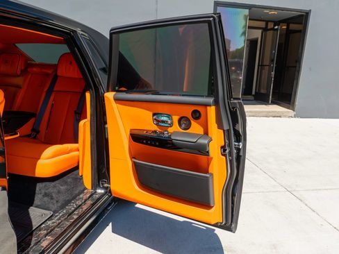 Used 2026 Rolls-Royce Phantom Sedan RWD image 56