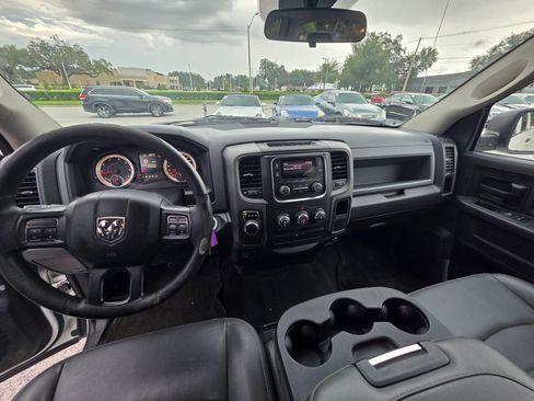 Used 2017 RAM 1500 Express RWD image 10