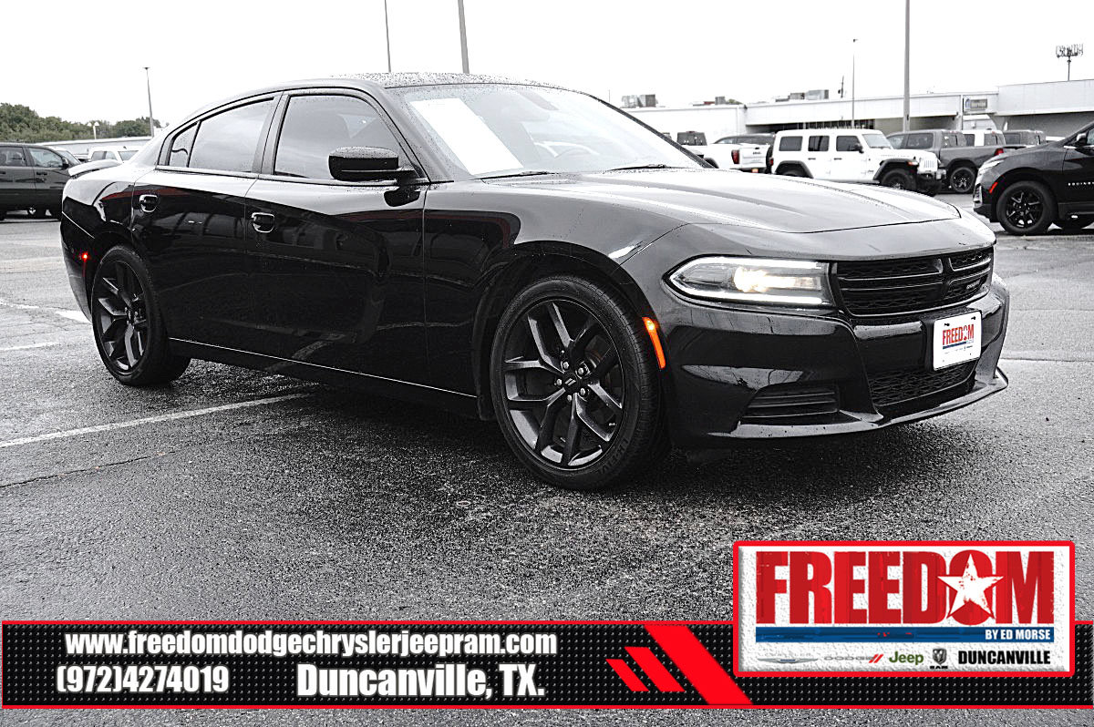 Used 2023 Dodge Charger SXT w/ Blacktop Package RWD image 7
