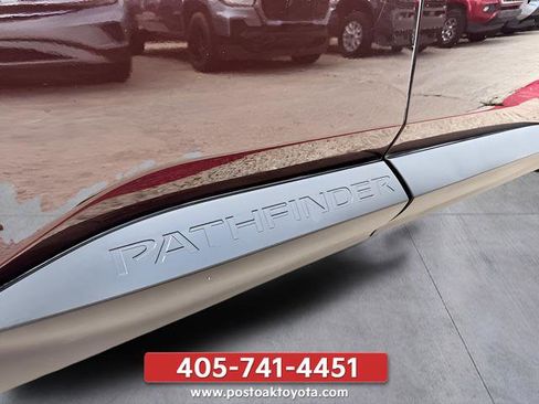 Used 2022 Nissan Pathfinder SL AWD/4WD image 26