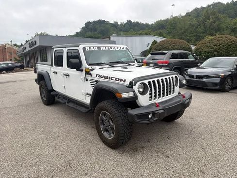 Used 2023 Jeep Gladiator Rubicon w/ Cold Weather Group AWD/4WD image 3