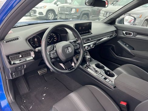 Used 2023 Honda Civic Sport image 9