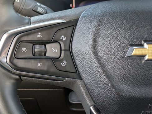 Used 2025 Chevrolet Trax LT w/ LT Convenience Package image 20