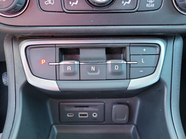 Used 2024 GMC Terrain SLT AWD/4WD image 19