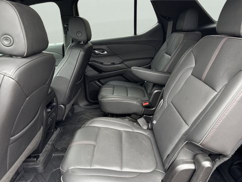 Used 2022 Chevrolet Traverse RS image 10