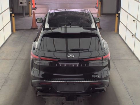 Used 2023 INFINITI QX60 Luxe w/ Vision Package image 3