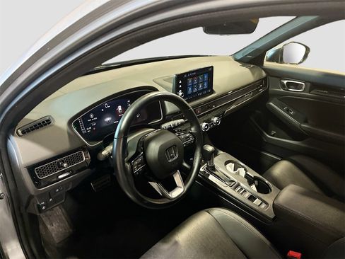 Used 2023 Honda Civic Sport Touring image 9