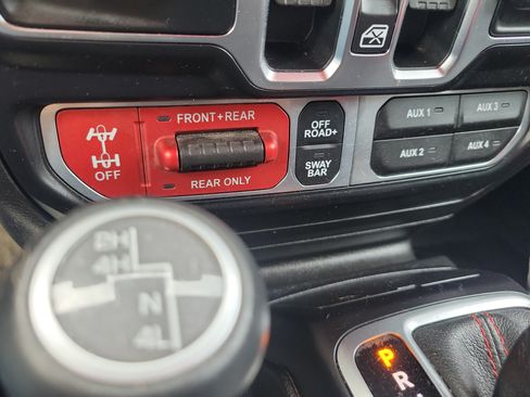Used 2020 Jeep Gladiator Mojave AWD/4WD image 29