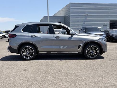 Used 2024 BMW X5 sDrive40i w/ Premium Package RWD image 5