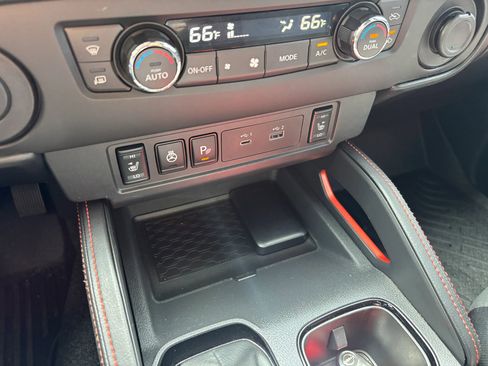 Used 2025 Nissan Frontier Pro-X w/ Pro Convenience Package image 23