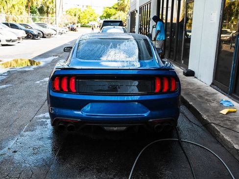 Used 2018 Ford Mustang GT w/ Black Accent Package RWD image 7