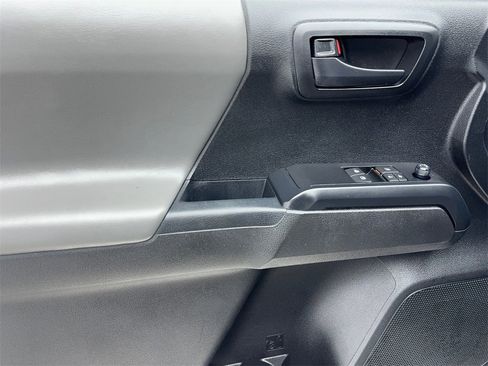 Used 2021 Toyota Tacoma SR5 image 38